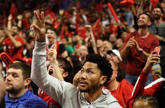 爱游戏-包含芝加哥公牛训练开放日,今夜止住颓势引欢呼,NBA季后赛在即,赛程密集仍需轮换的词条