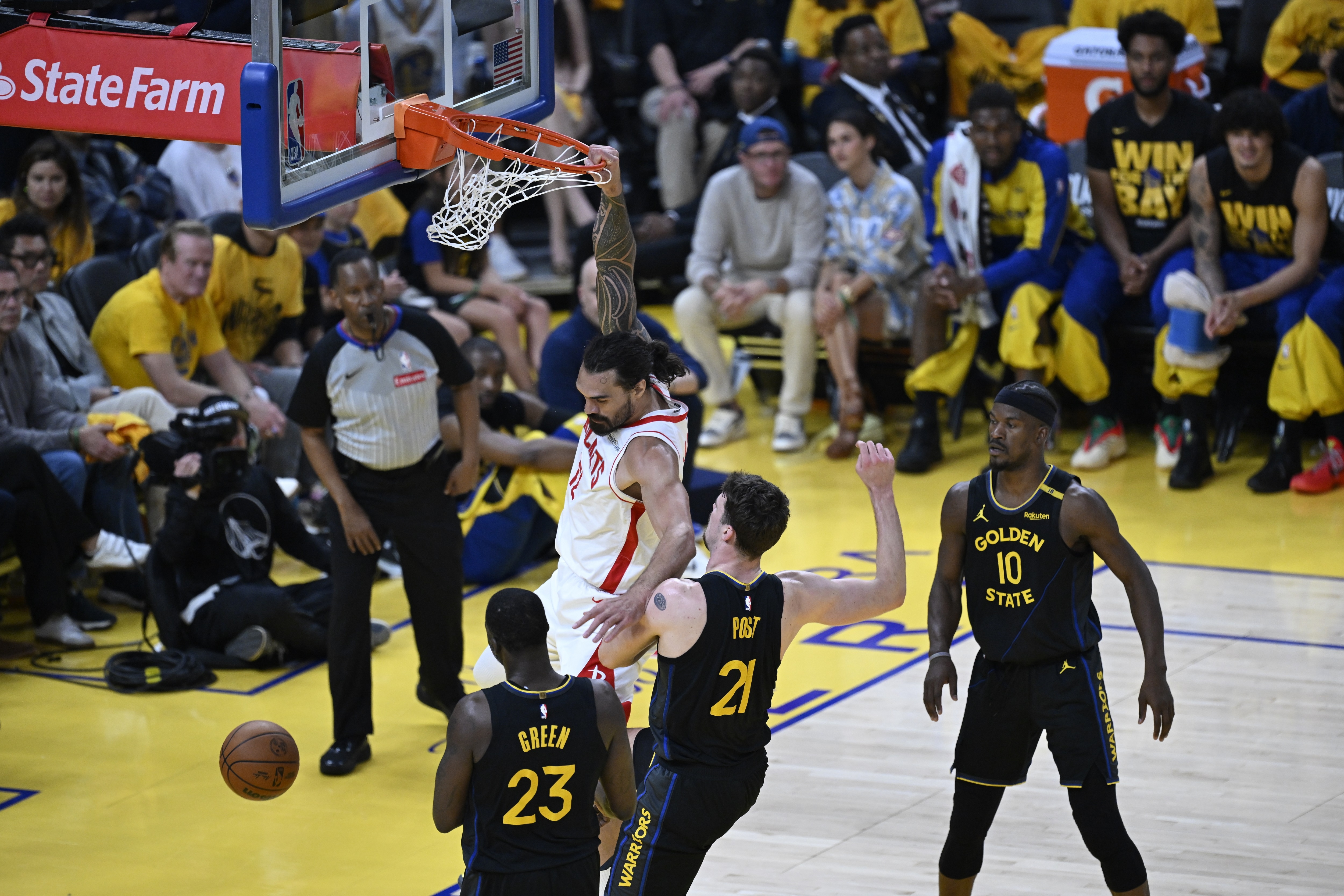 NBA季后赛赛程吃紧，芝加哥公牛集结日篮板制胜，目标明确，训练强度明显提升的简单介绍